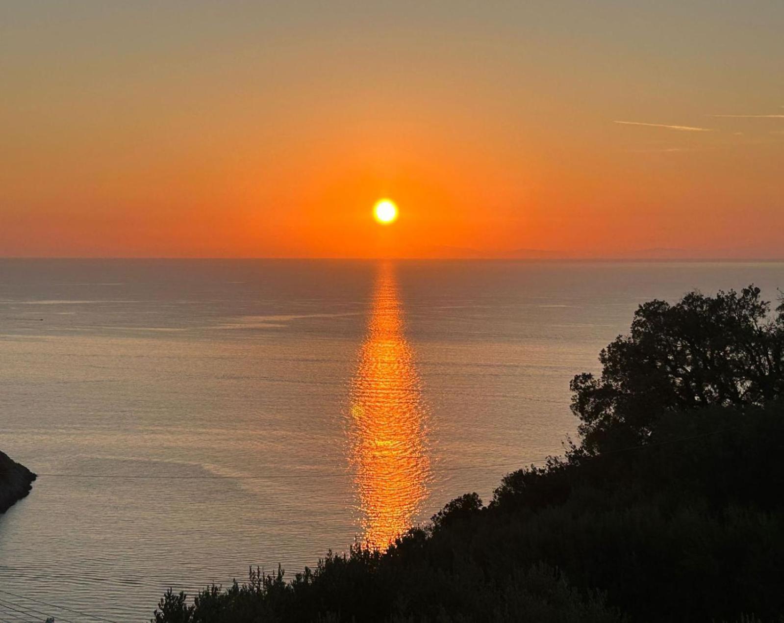Villa Velta Sea Sunset Porto Santo Stefano  Exterior photo